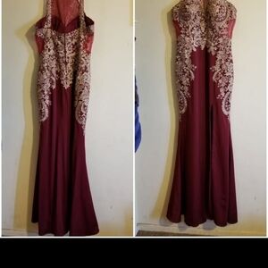 Elegant Burgundy Lace Evening Gown